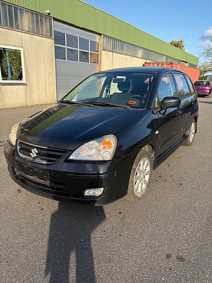 Suzuki Liana