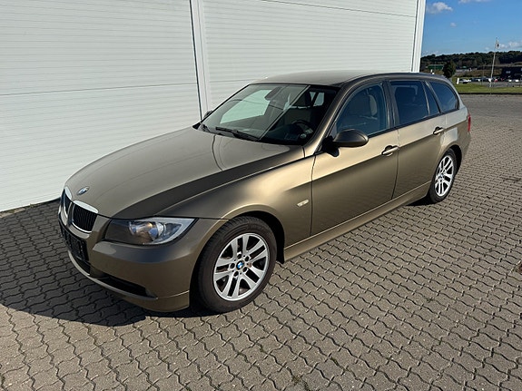BMW 320i