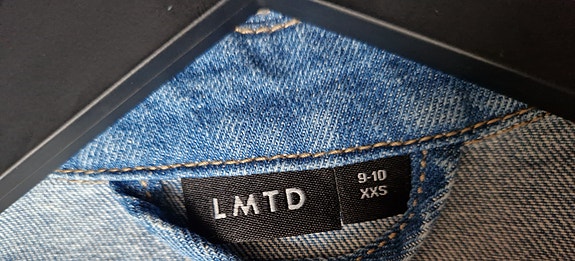 Product image 8 of 9