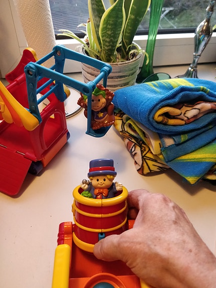 Product image 8 of 9