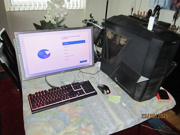 Product image 1 of 9