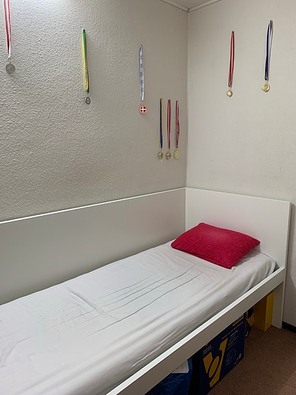 Product image 1 of 6