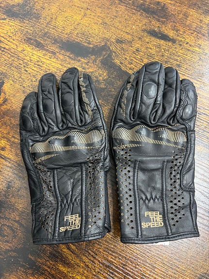 Product image 1 of 4