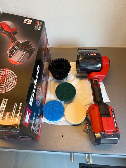 Product image 1 of 2