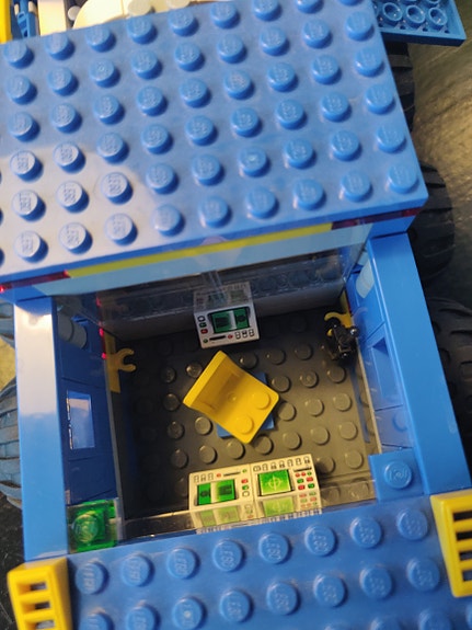 Product image 8 of 9