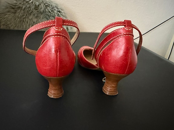 Product image 16 of 33