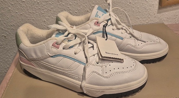 Product image 2 of 15
