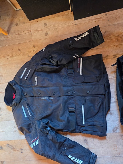 Product image 1 of 7