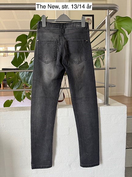 Product image 16 of 24