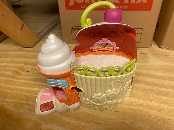 Product image 3 of 3