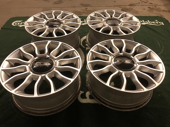 Product image 1 of 3