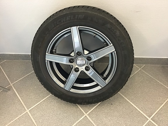 Product image 1 of 3