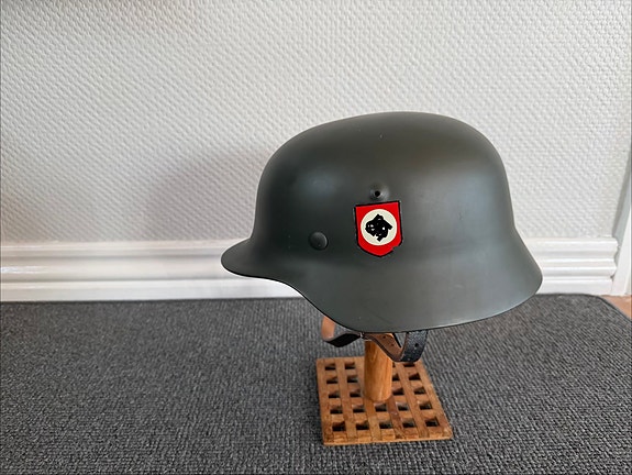 Product image 1 of 3