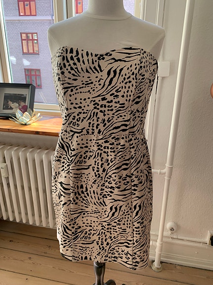 Product image 1 of 8