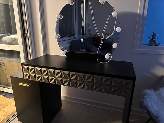 Product image 1 of 4