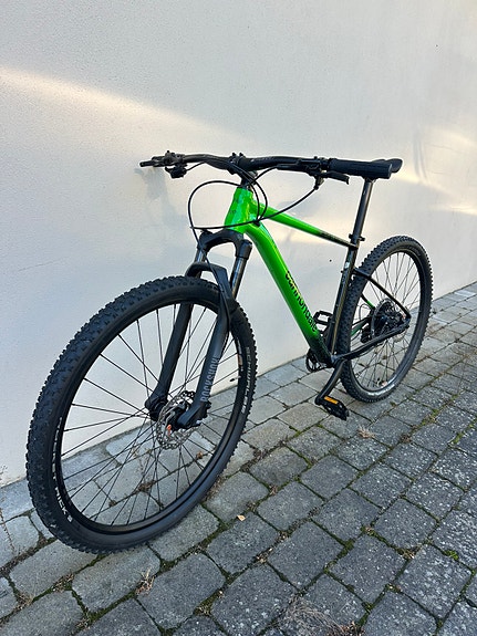 Product image 1 of 9