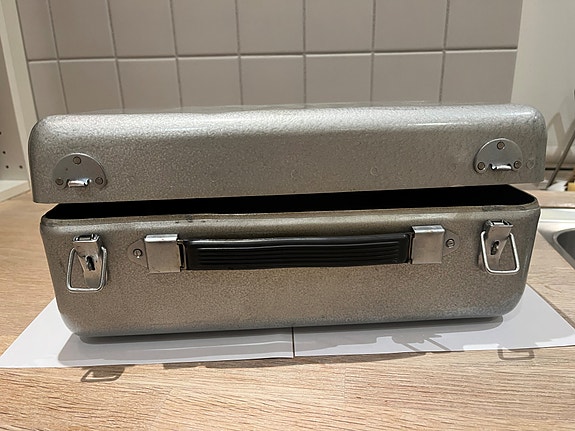 Product image 1 of 3