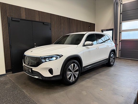 Mercedes EQB250+