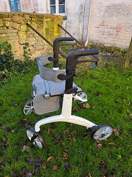 Product image 1 of 4