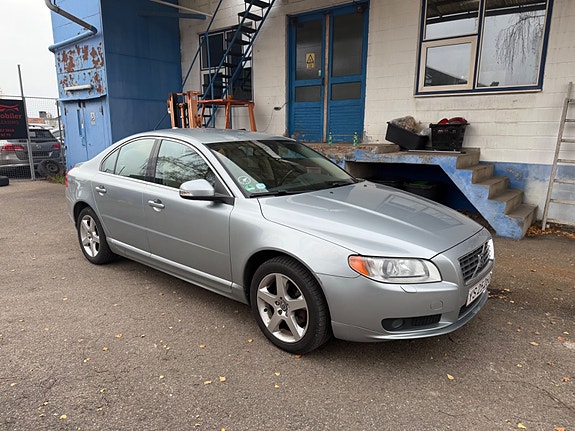 Volvo S80