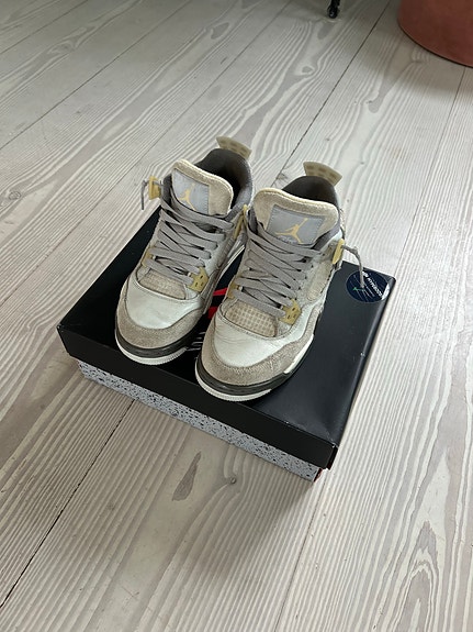 Product image 1 of 4