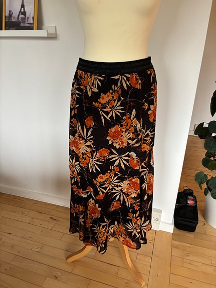 Product image 1 of 9