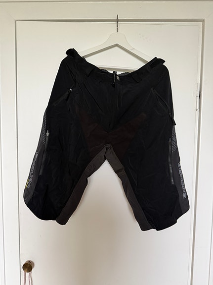 Product image 29 of 34