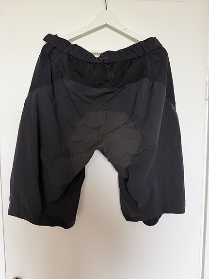 Product image 32 of 34