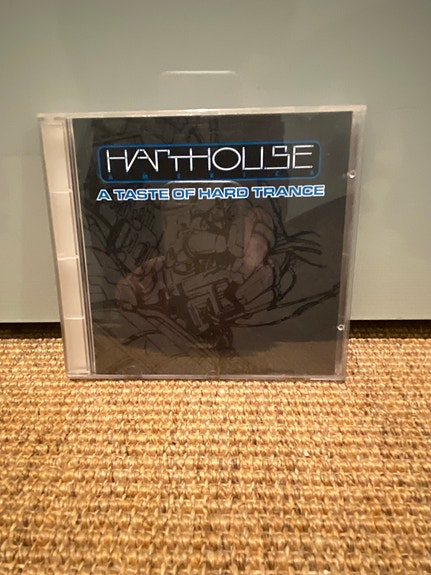 Product image 1 of 3