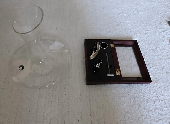 Product image 1 of 2