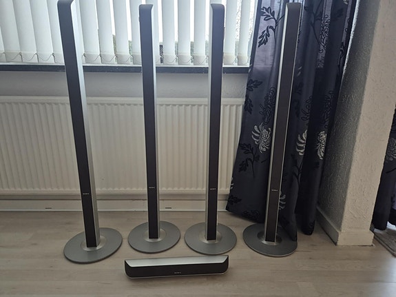 Product image 1 of 2