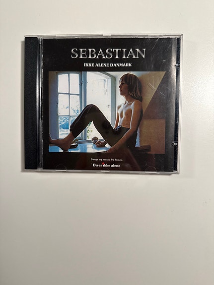 Product image 1 of 3