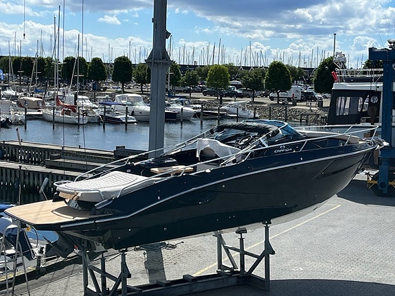 Cranchi 30 Endurance