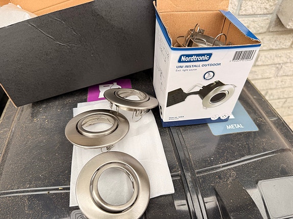 Product image 1 of 3