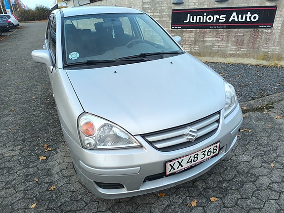 Suzuki Liana
