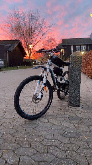 Product image 1 of 7