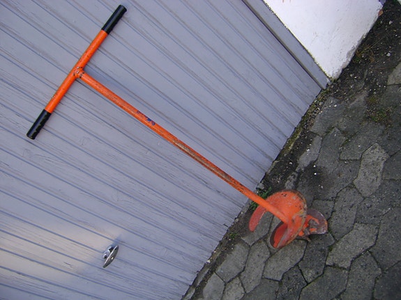 Product image 1 of 2