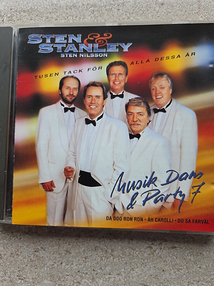 Product image 1 of 2