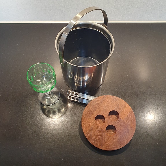 Product image 1 of 6