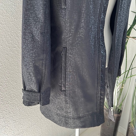 Product image 4 of 12