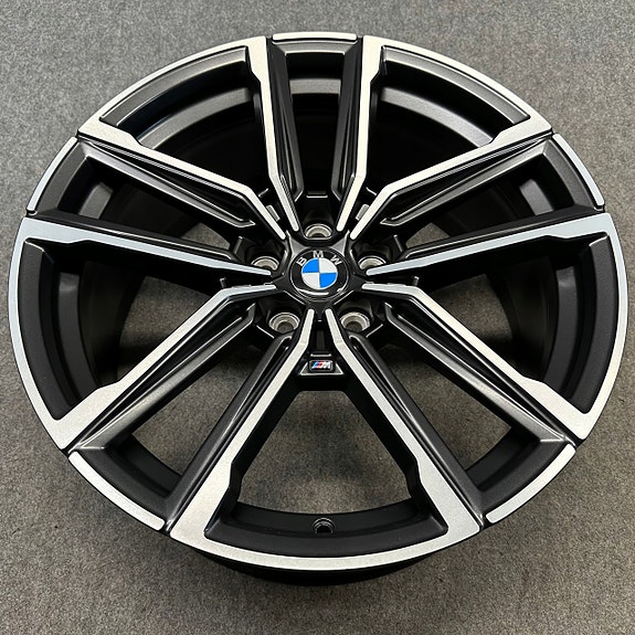 Product image 1 of 8