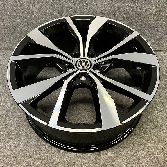 Product image 1 of 8