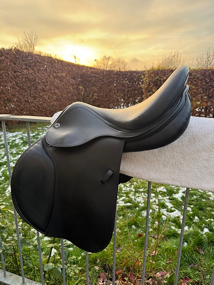 Product image 1 of 8