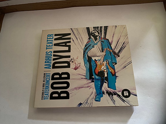 Product image 1 of 8