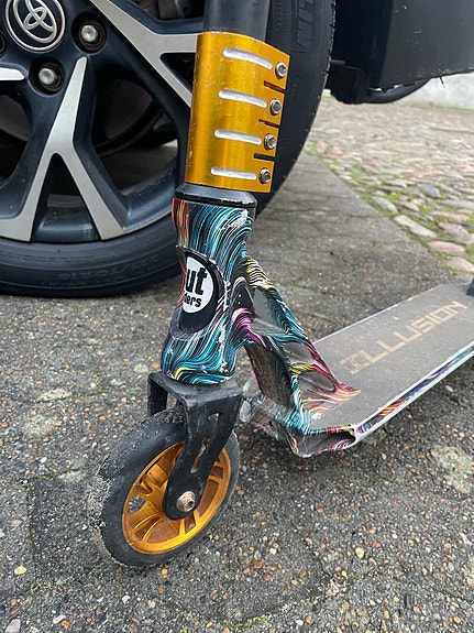 Product image 2 of 4