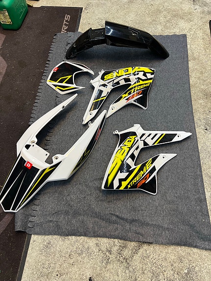 Product image 9 of 9