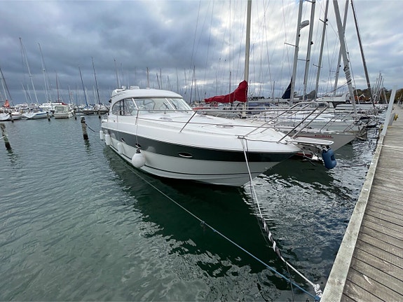 Bavaria 37 HT