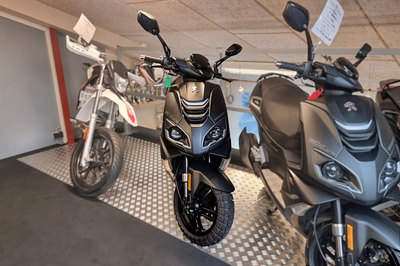 Peugeot Speedfight 4