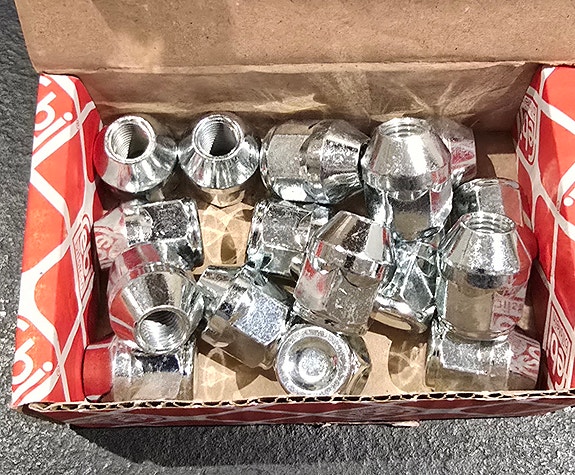 Product image 1 of 5