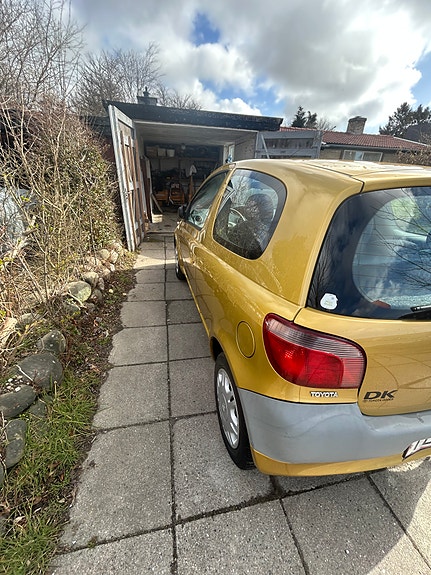 Toyota Yaris 1999 photo 5